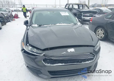 2015 Ford Fusion S z USA, uszkodzony, nr VIN 3FA6P0G77FR142532